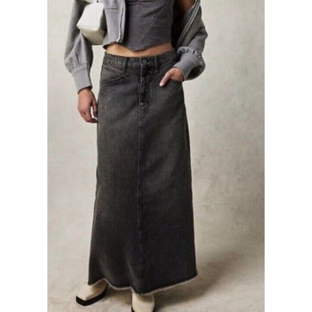 Free People Come As You Are Women's Denim Maxi Skirt Size 0 Waist 14” Length 40”